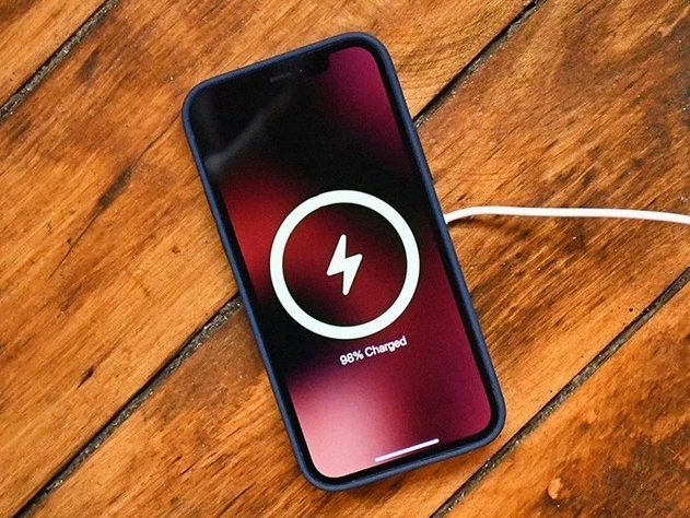 交城苹果手机维修分享iPhone 12可以随便充电吗 